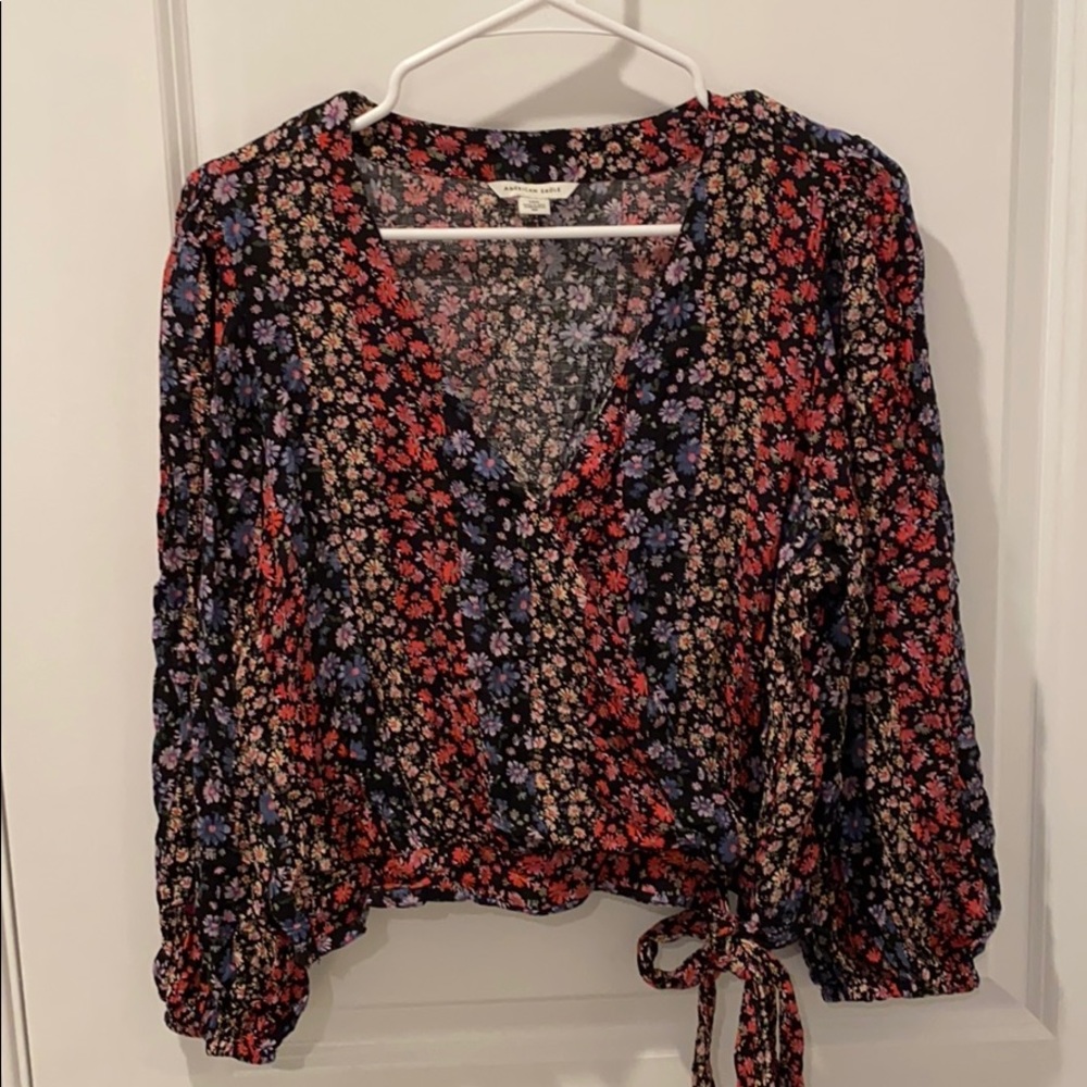 American Eagle Long-Sleeved Floral Top